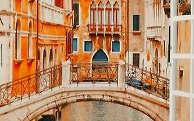 Gate To Venice Apartment